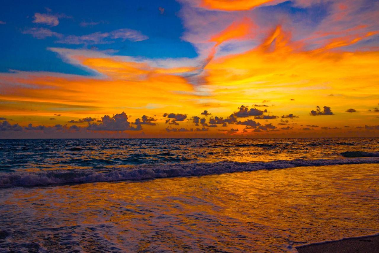 Bradenton Beach Club Bliss-3 Bedroom-2 Bathroom Condo-2 Pools-Hottub-Private Beach Access Exterior photo