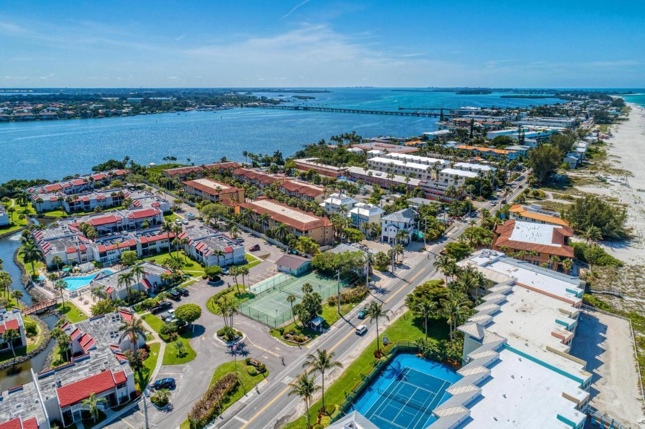Bradenton Beach Club Bliss-3 Bedroom-2 Bathroom Condo-2 Pools-Hottub-Private Beach Access Exterior photo